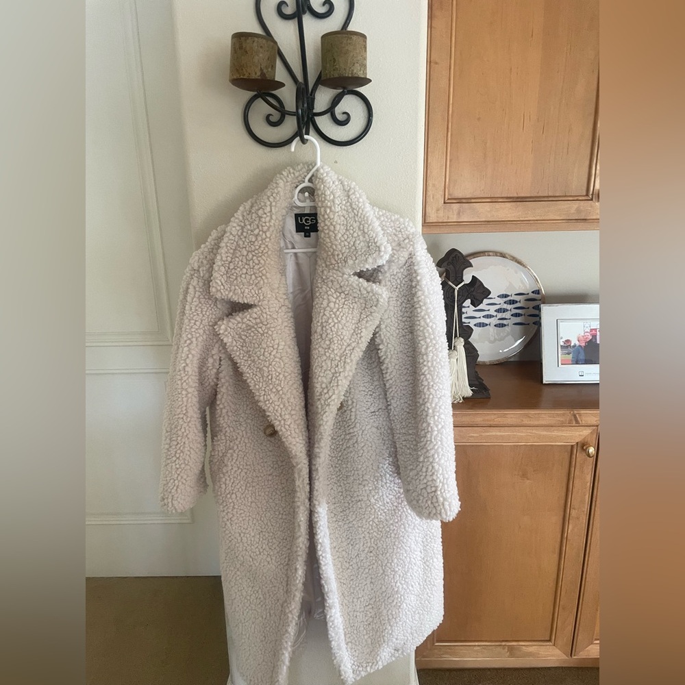 Ugg jacket - Picture 2 of 3